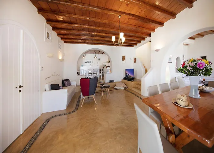 Villa In Mykonos Near Agios Sostis