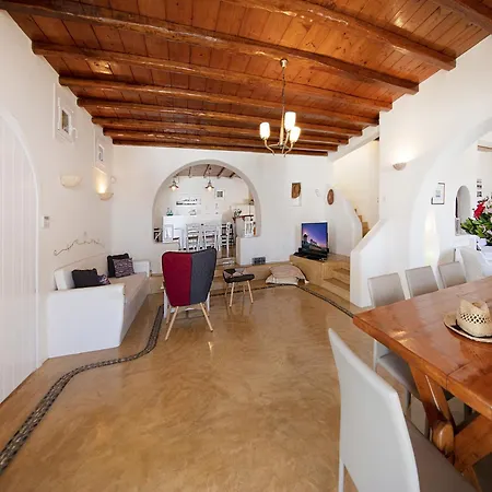 Villa In Mykonos Near Agios Sostis